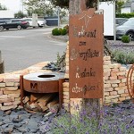 UNUS Gartendeko Gartenstecker aus Edelrost Metall Garten Schild mit Spruch Unkraut 90x30 cm
